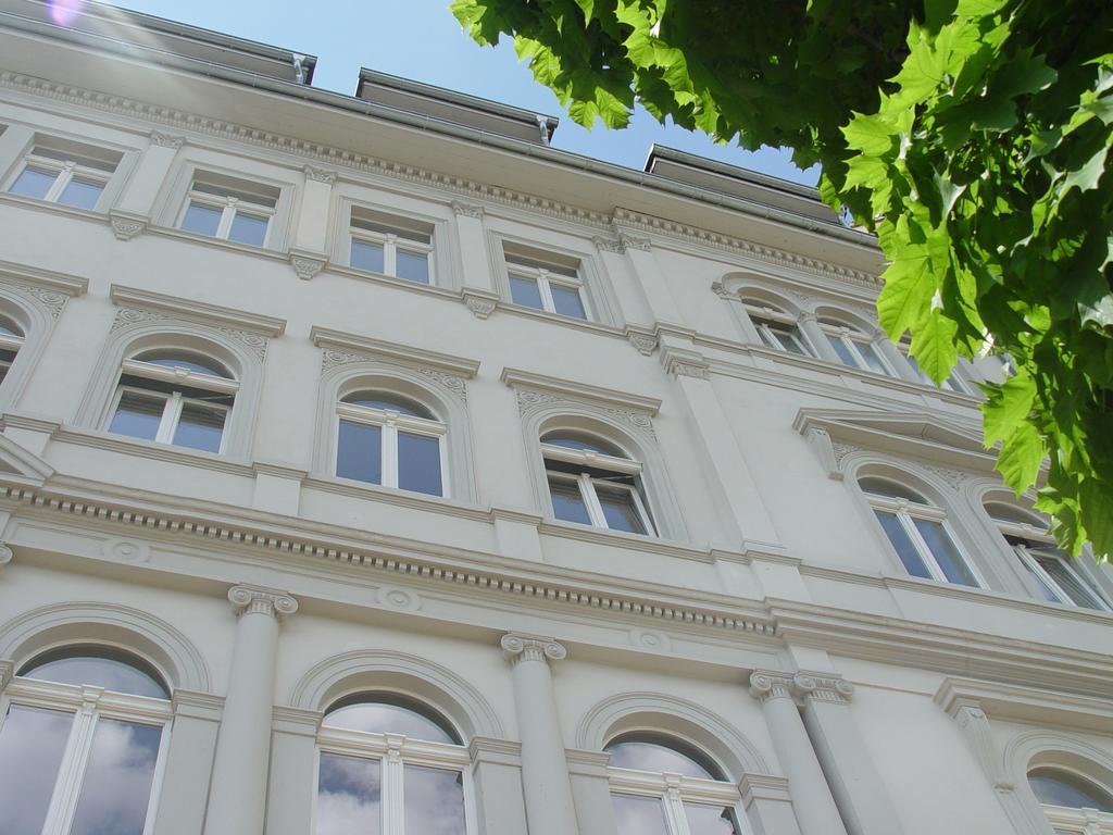 Aparthotel Am Zwinger Dresden Bagian luar foto